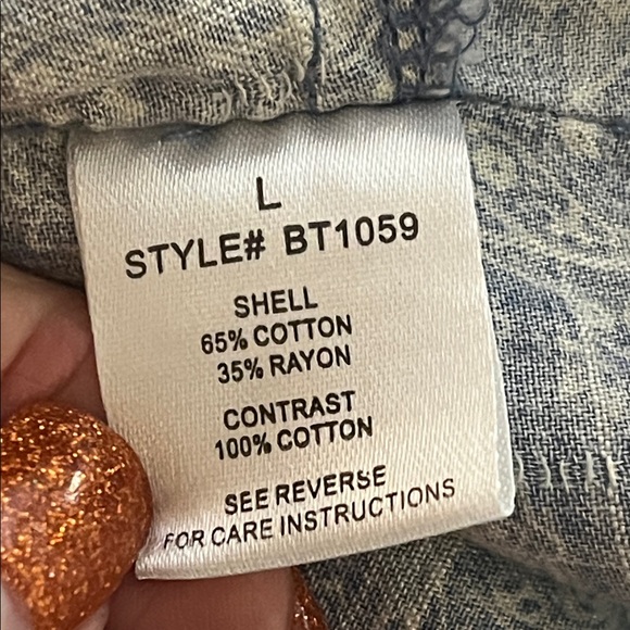 NWOT Oli & Hali Blue & White Mixed Media Lace, Crochet, Denim Patchwork Shirt - Picture 9 of 11